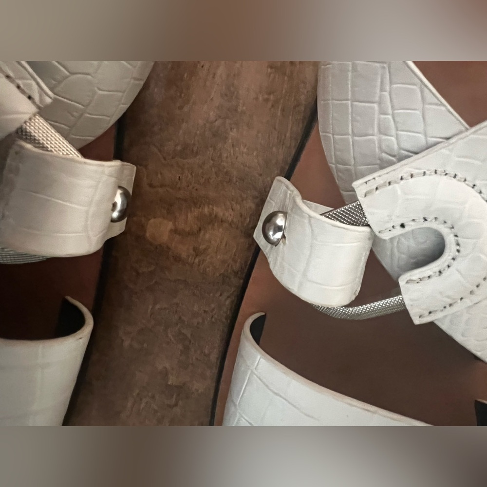 Beautiful Leather Rag & Bone Sandals - Picture 3 of 8